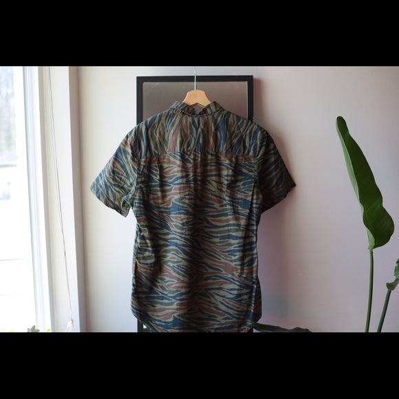 Camp button down - Picture 5 of 5